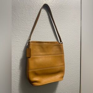 VINTAGE COACH 
Tanned Leather Duffle Shoulder Bag & wallet